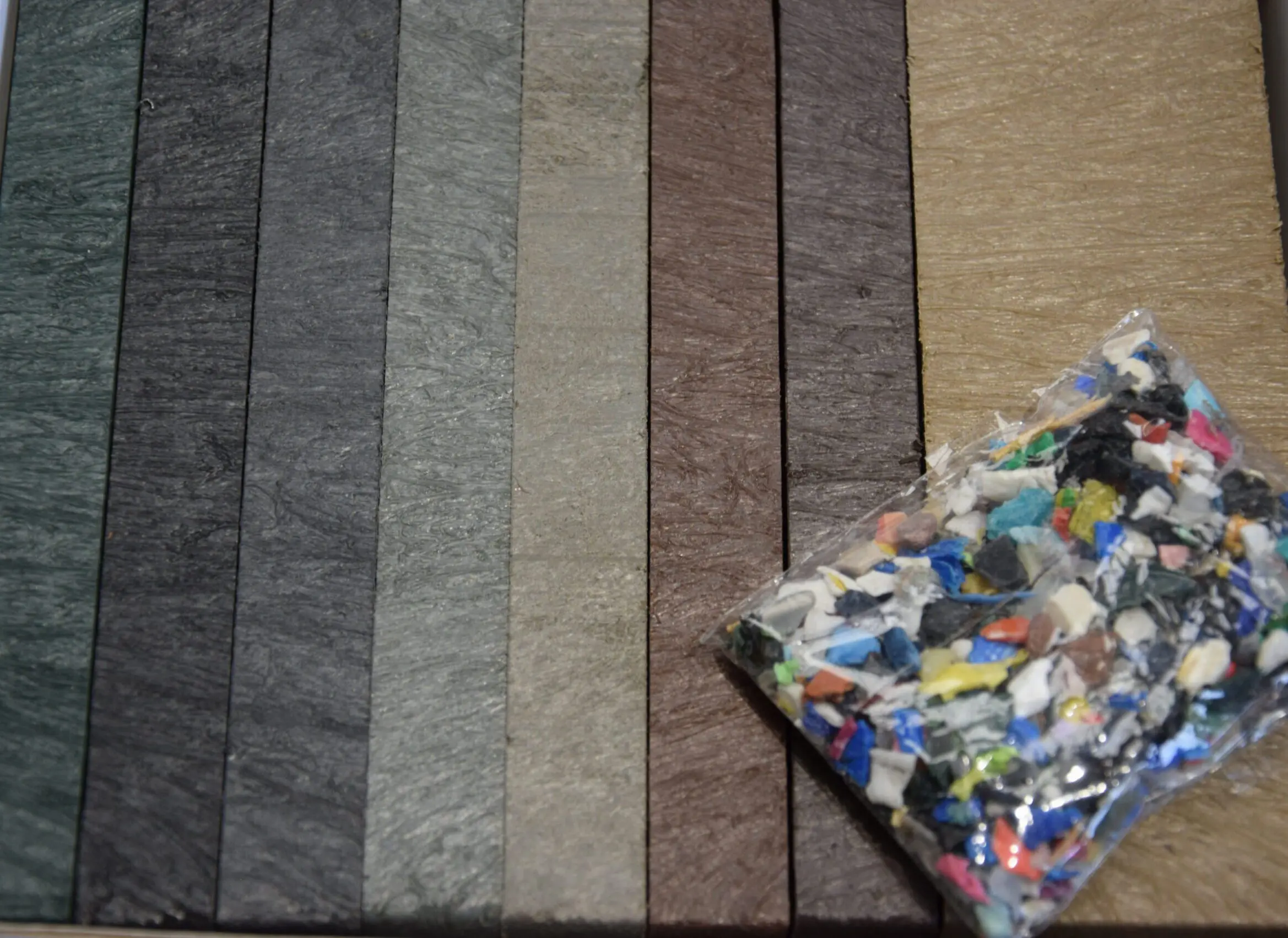 Gerecycleerde kunstofplanken voor paardenstallen